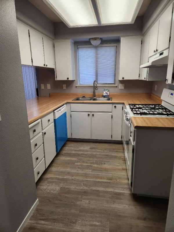 325 Springville Ct Apt B - Photo 4 of 12