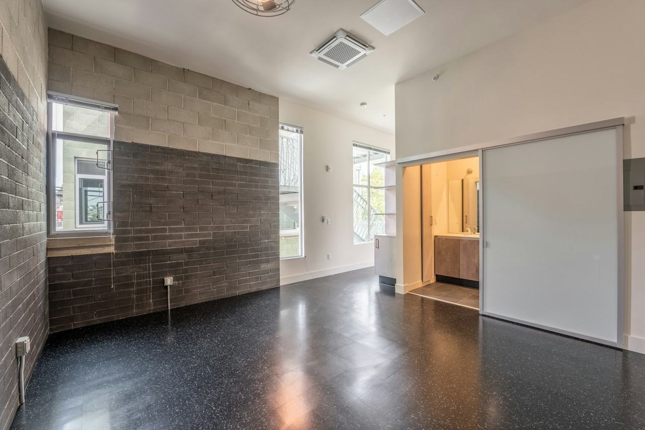 1932 Kearney Avenue, Unit 09 - Photo 5 of 36