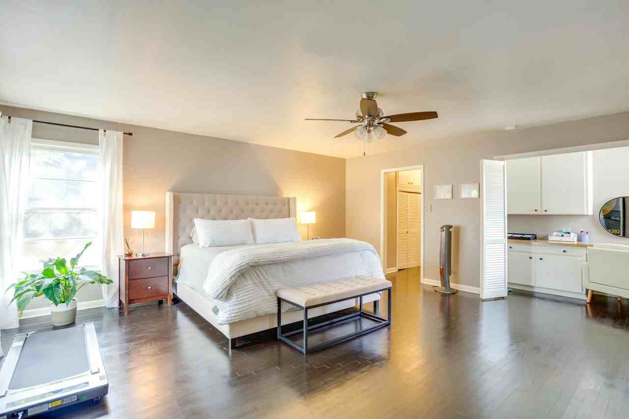 2567 Waits Avenue - Photo 4 of 18