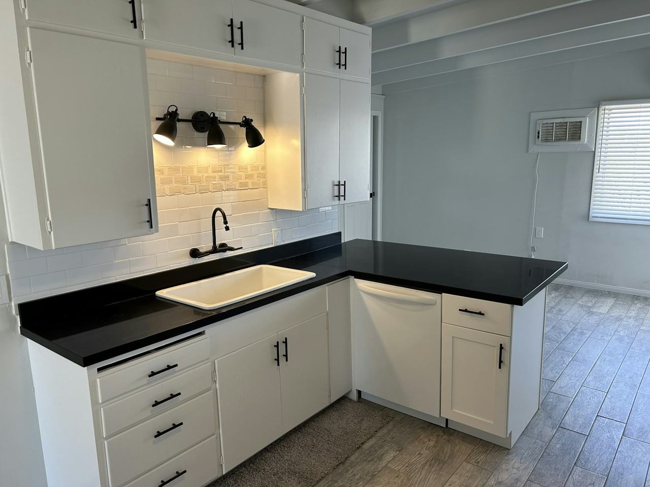 71001 Giant Rock Road - Photo 2 of 15