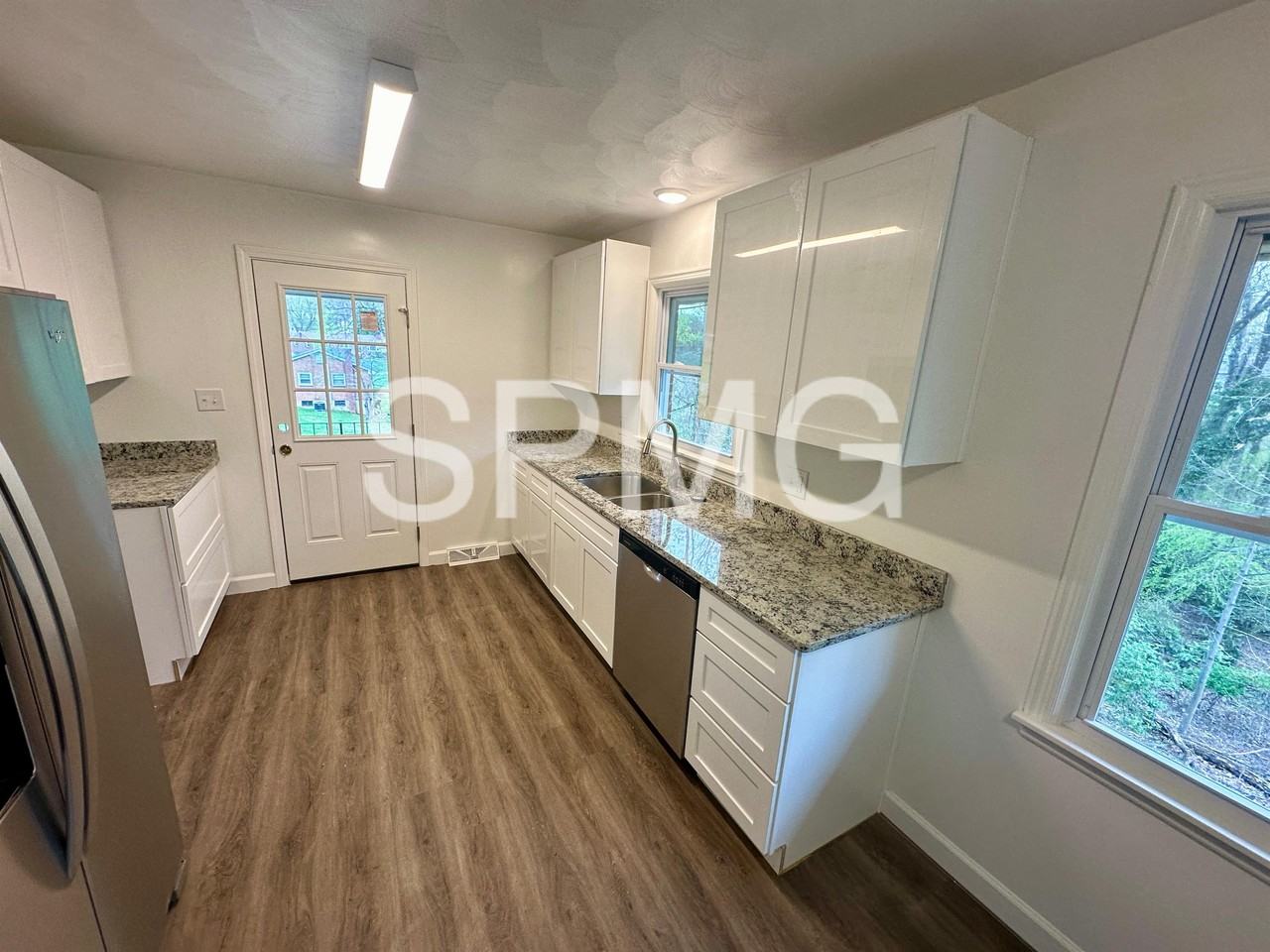 612 Landfair Dr #1 - Photo 4 of 26