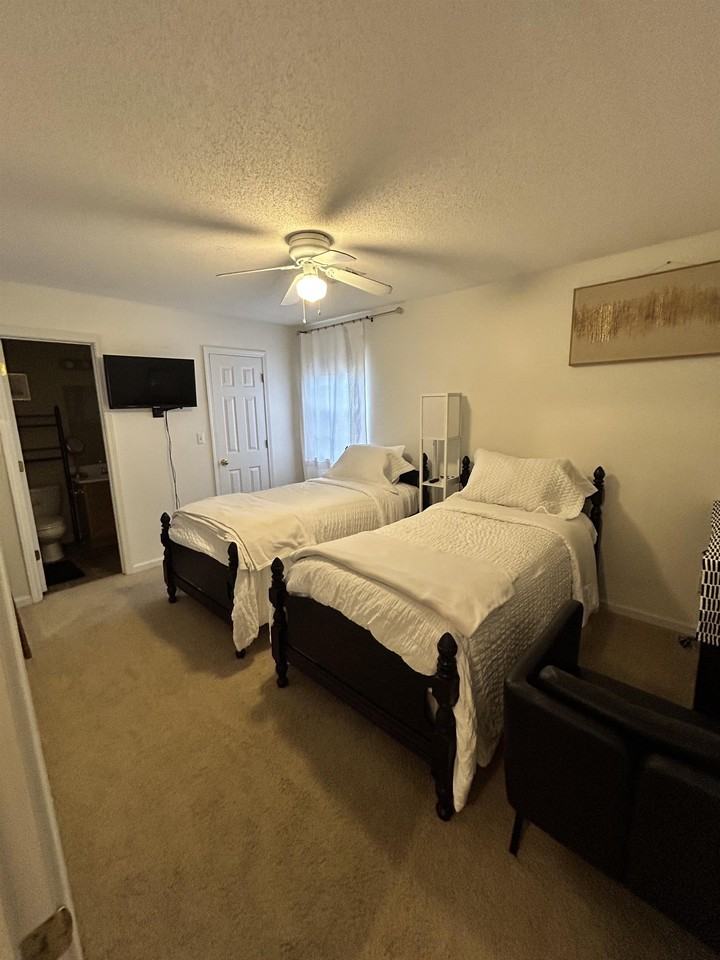 107 Ashley Way #1 - Photo 6 of 8