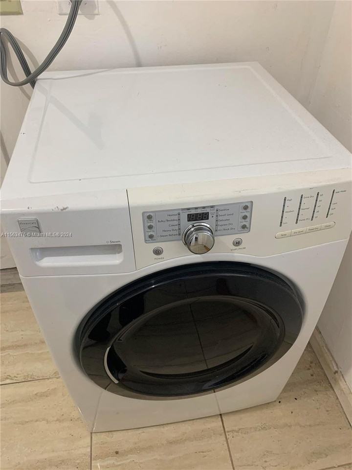 10690 Sw 146th St - Photo 3 of 8