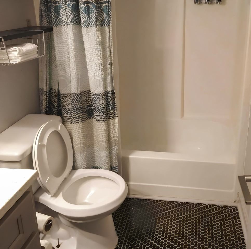 Pineborough Rd - Photo 4 of 21