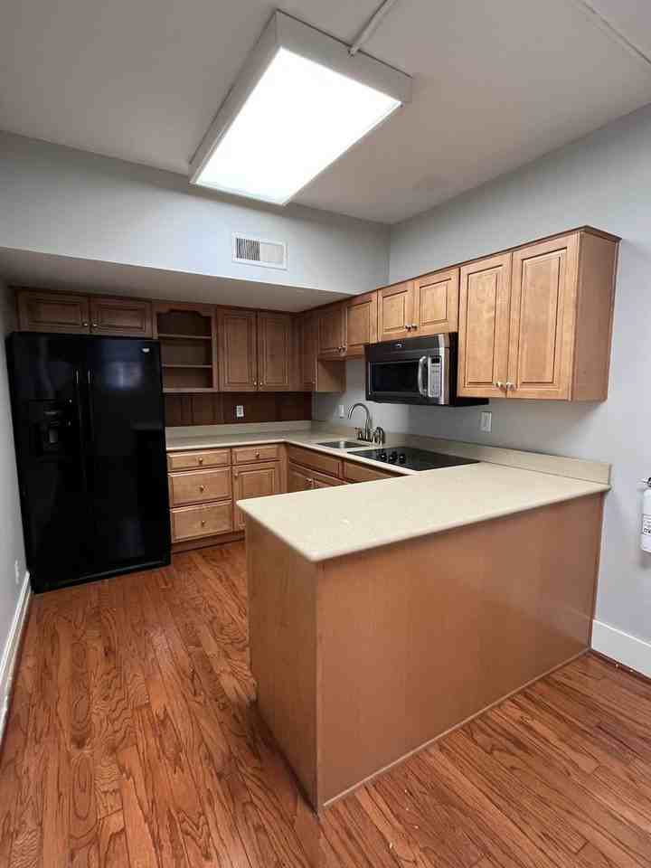 1311 S 3rd St - Photo 5 of 19
