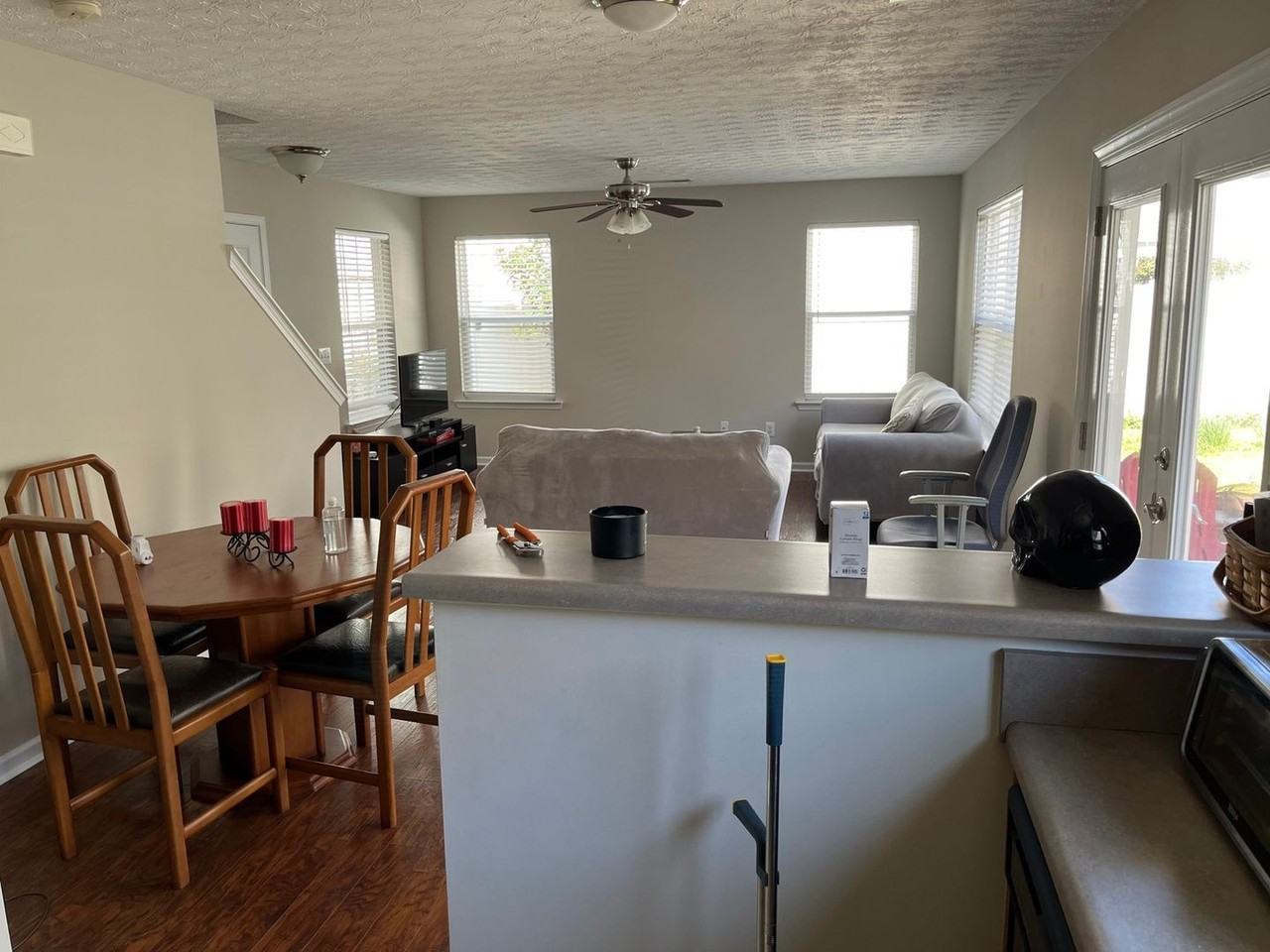 259 Hiawassee Dr - Photo 3 of 13