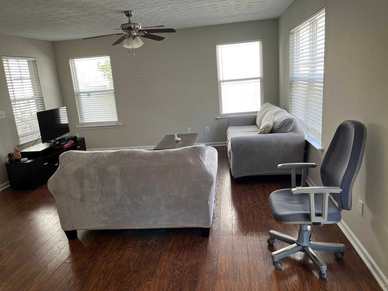 259 Hiawassee Dr - Photo 4 of 13