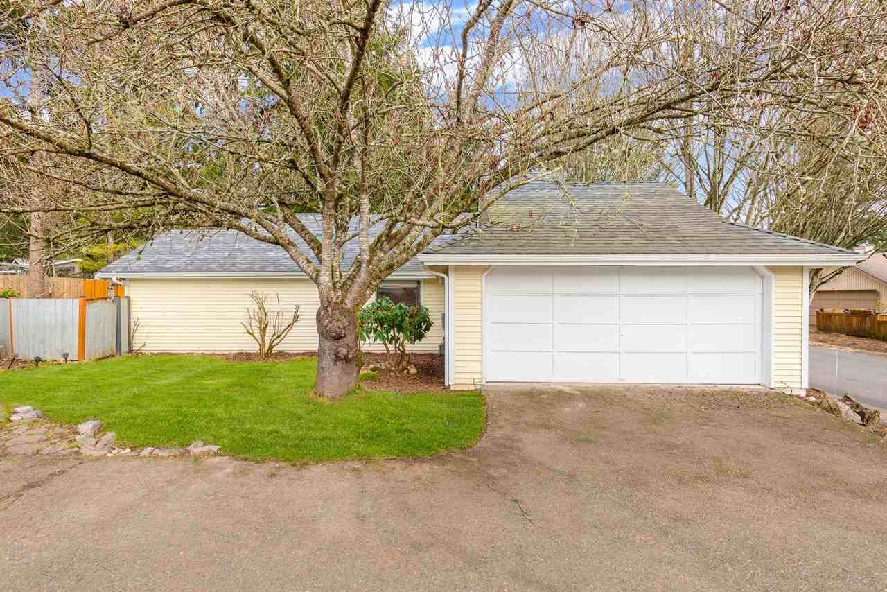 18314 Ne 92nd Ct - Photo 2 of 16