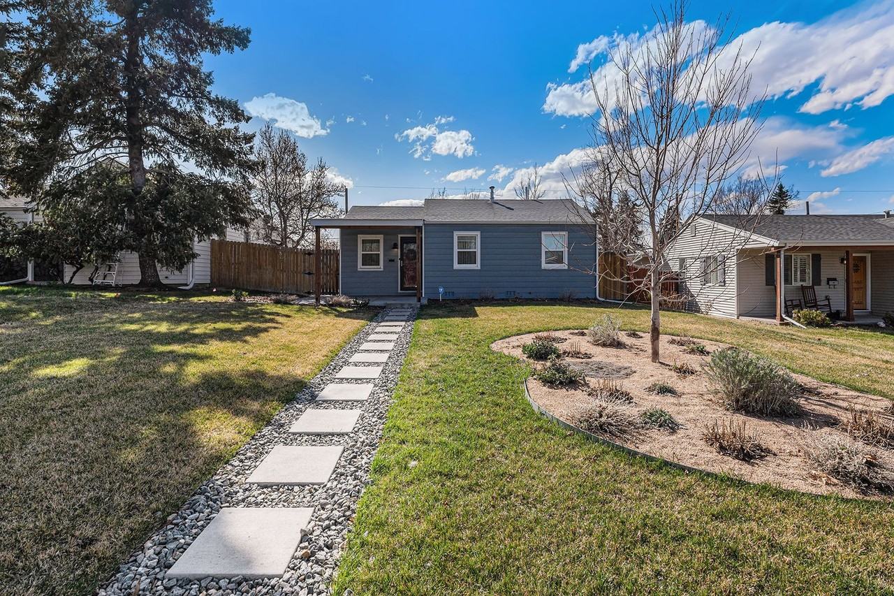 4637 Perry St - Photo 3 of 21