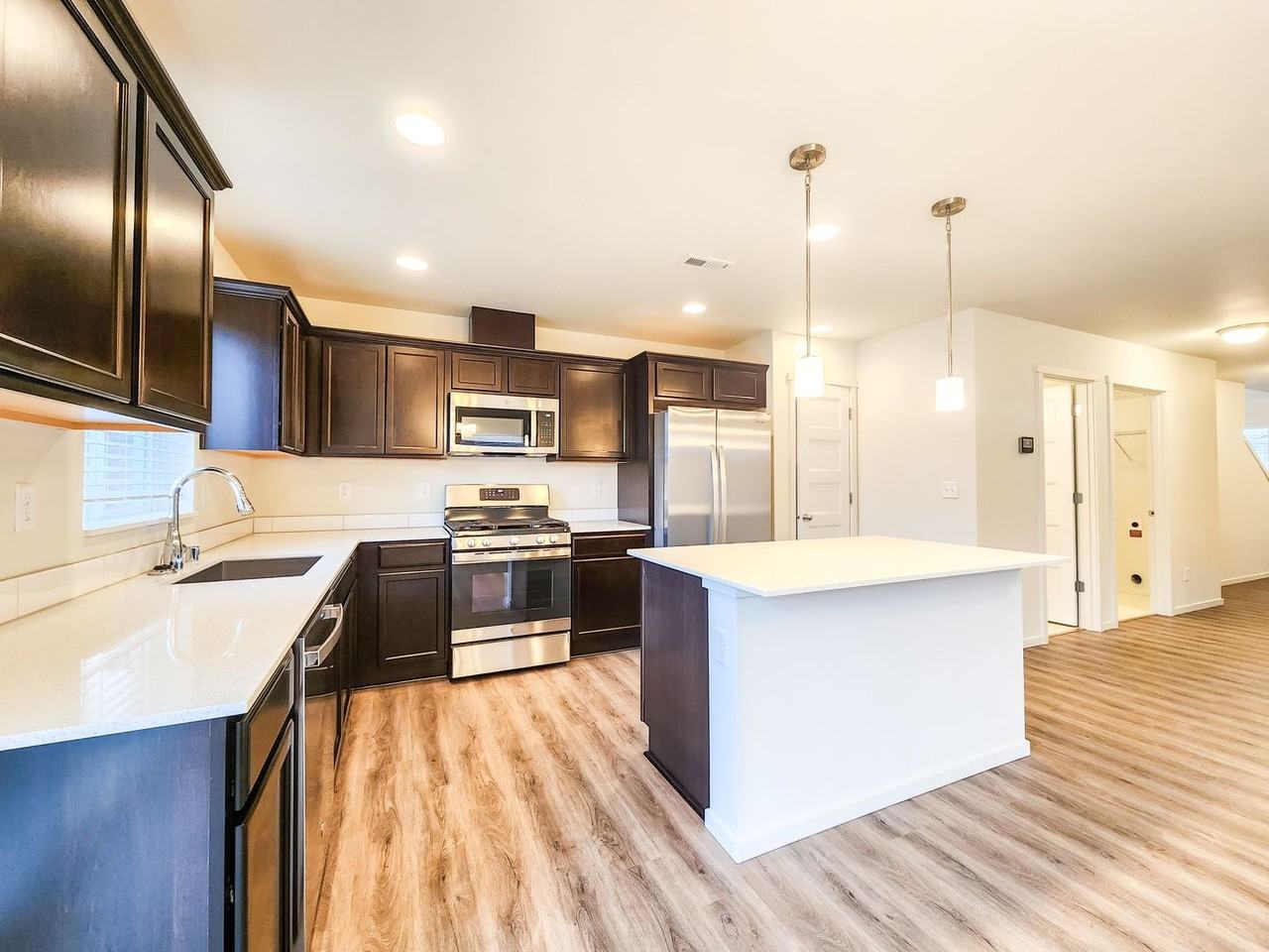 3943 85th Ave Ne - Photo 4 of 14