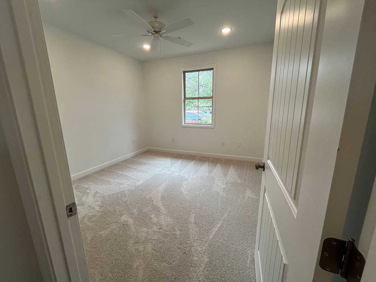 1701 29th Ave - Photo 3 of 4