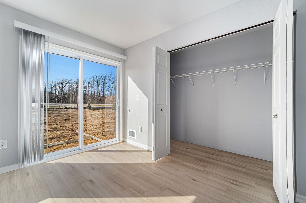 2413 Richardson Ct - Photo 7 of 22