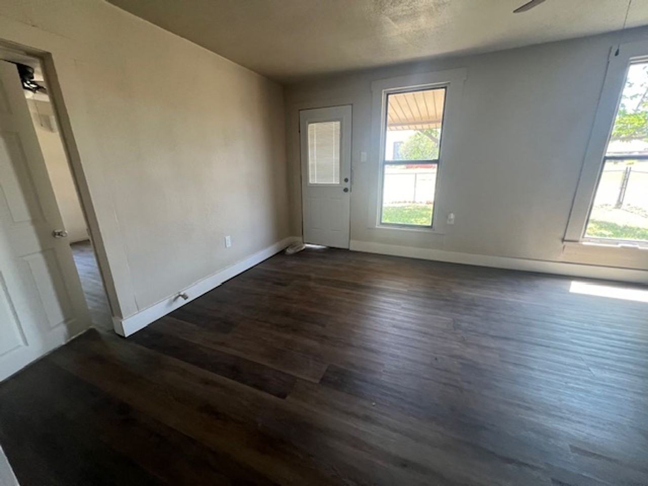 1034 Foster Ln - Photo 2 of 13