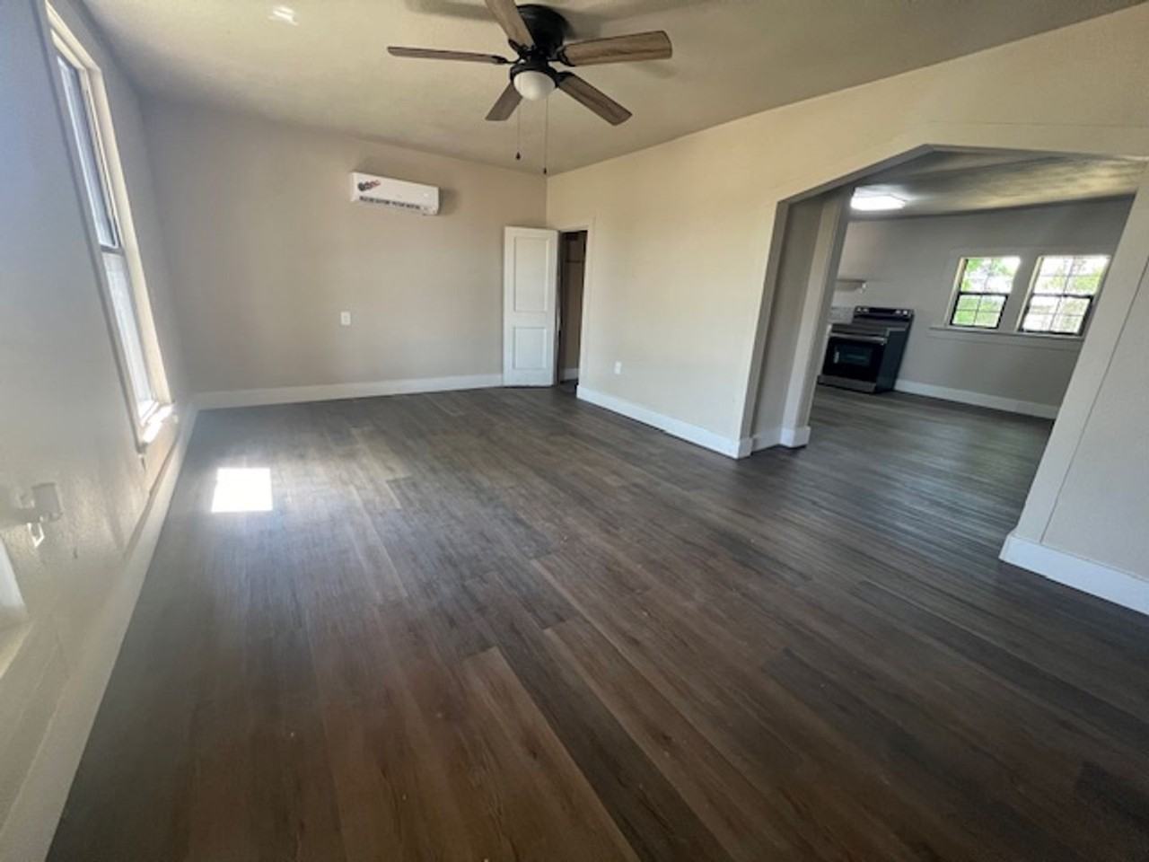 1034 Foster Ln - Photo 3 of 13