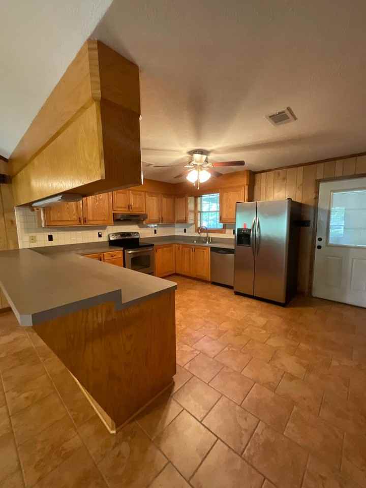 156 Kelley St - Photo 5 of 30