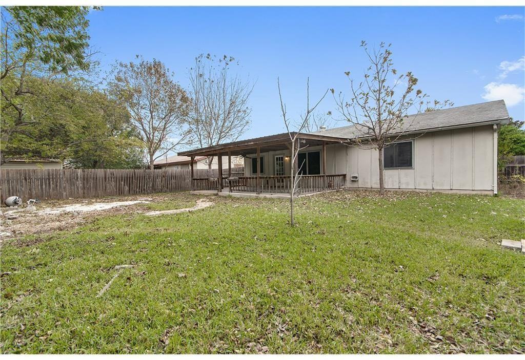 2003 Heathwood Cir - Photo 3 of 22