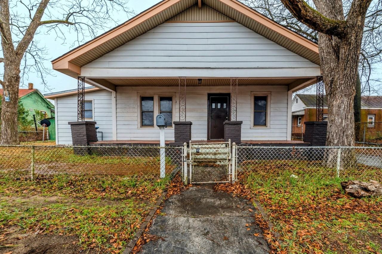 151 Curry St - Photo 2 of 32