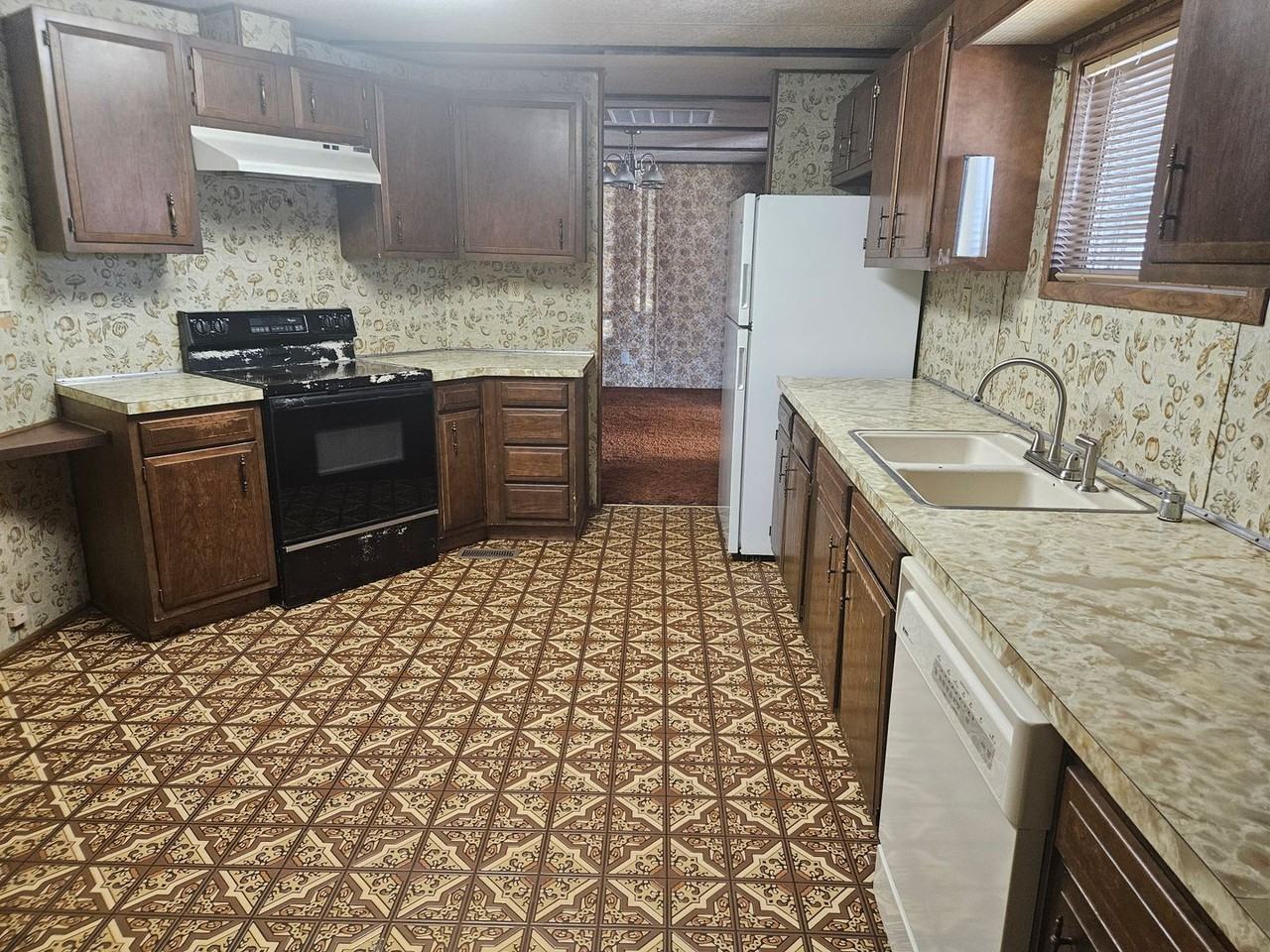 61 N 4th Ave - Photo 3 of 8