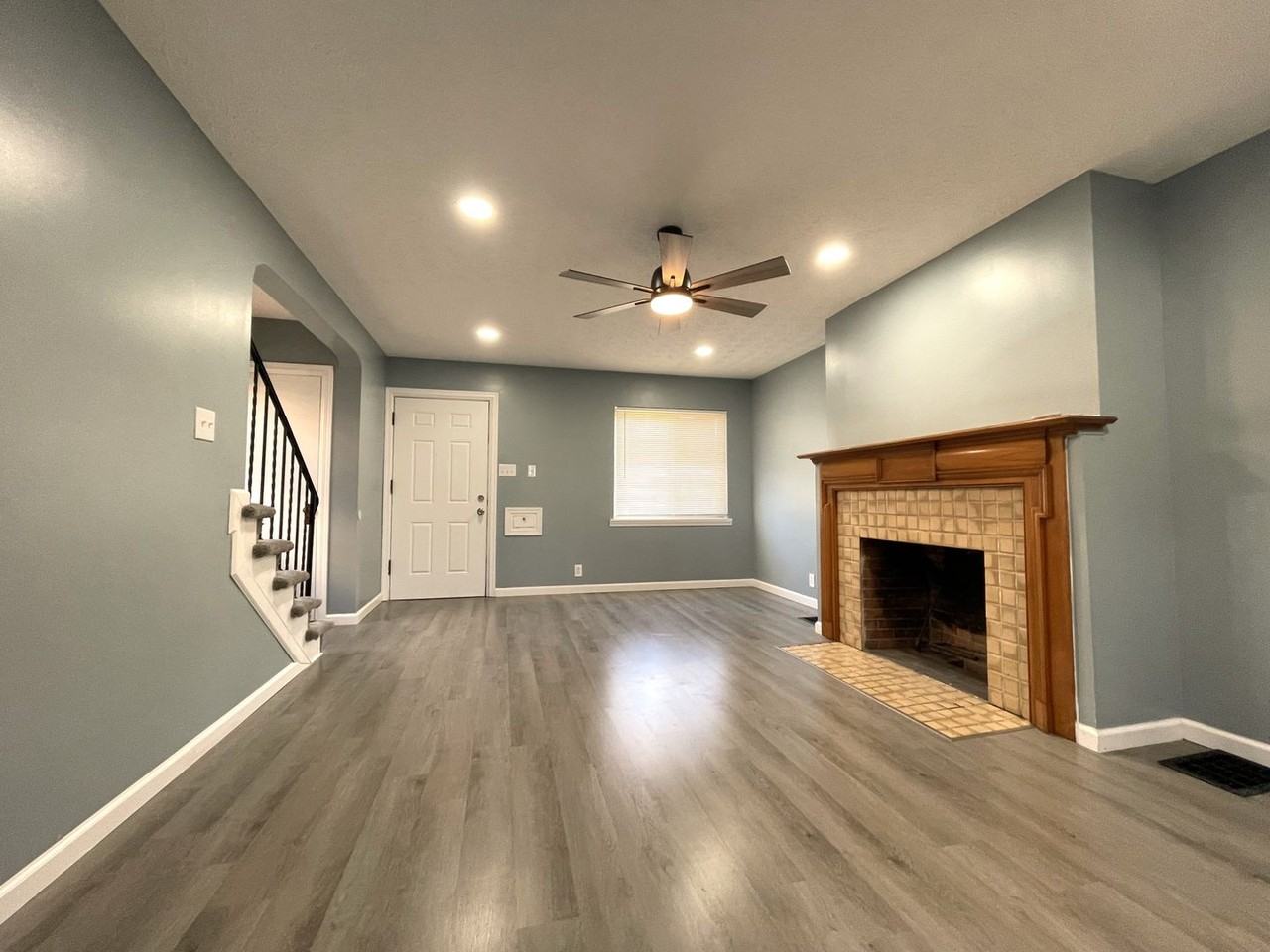 1283 Linwood Ave - Photo 4 of 27