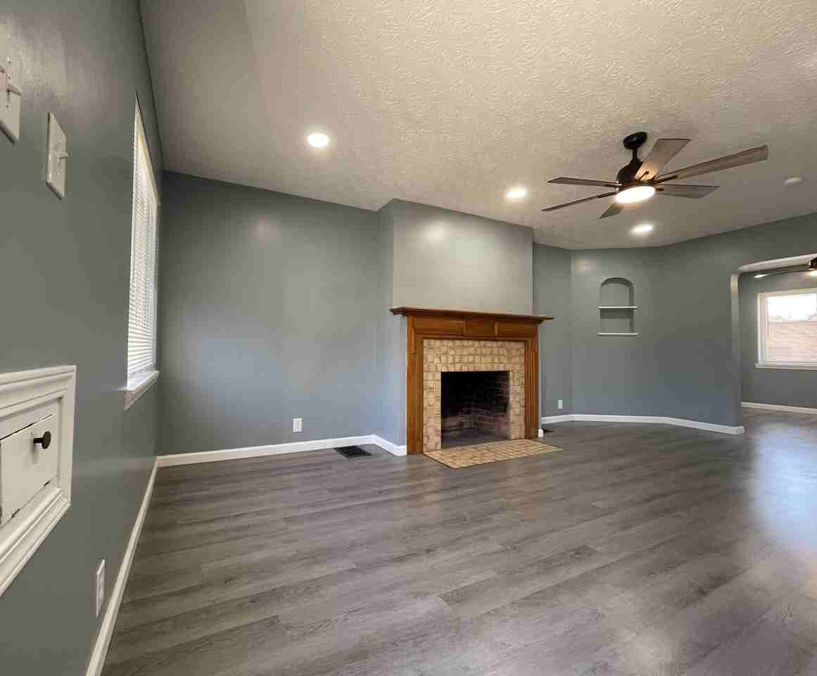 1283 Linwood Ave - Photo 5 of 27