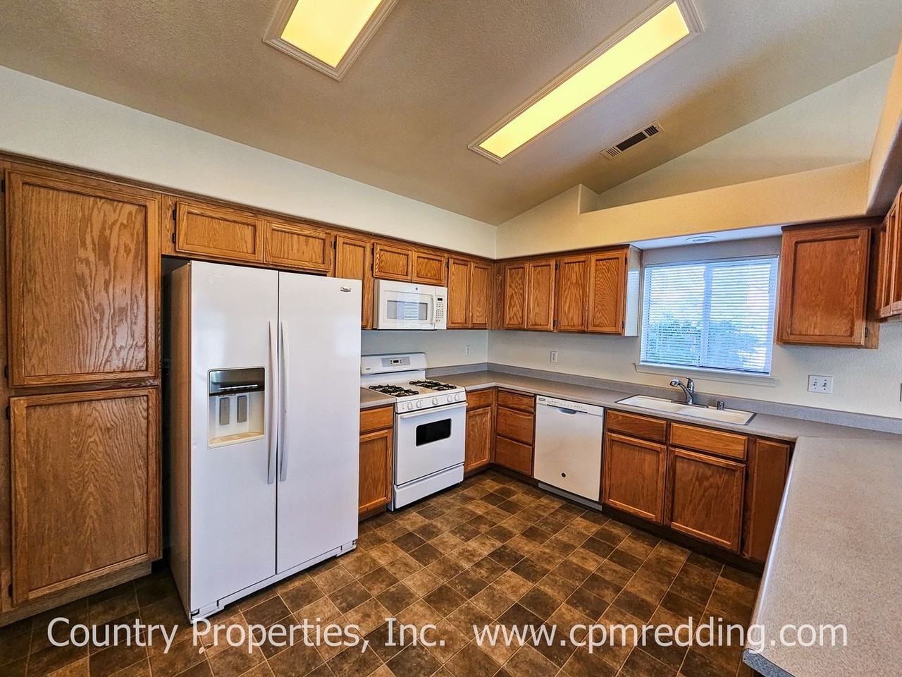 971 Paramount Way - Photo 6 of 23