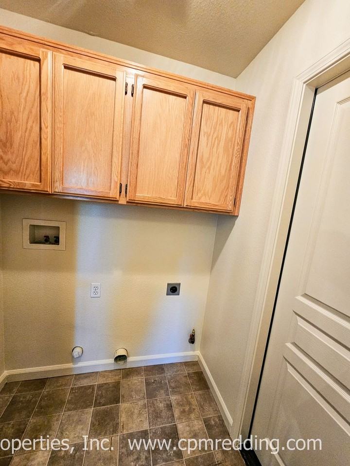 971 Paramount Way - Photo 7 of 23