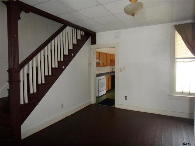 151 W Jackson St - Photo 3 of 15
