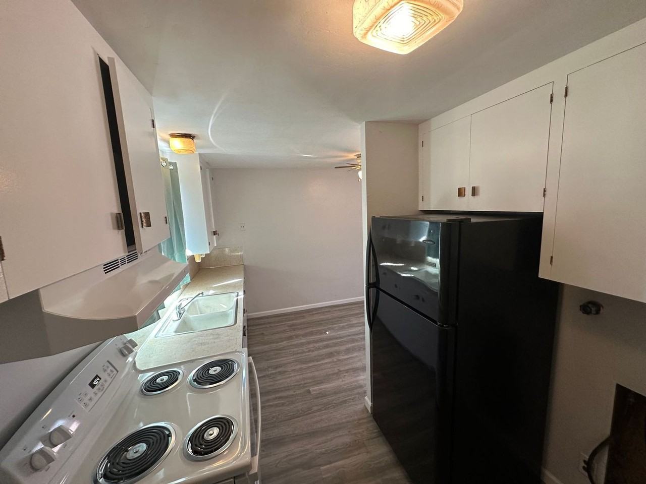 2053 Eberlein Ave - Photo 3 of 9