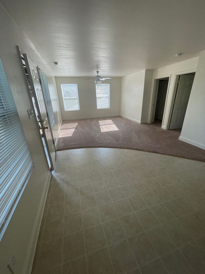 1903A Tabor Village Dr - Photo 4 of 18