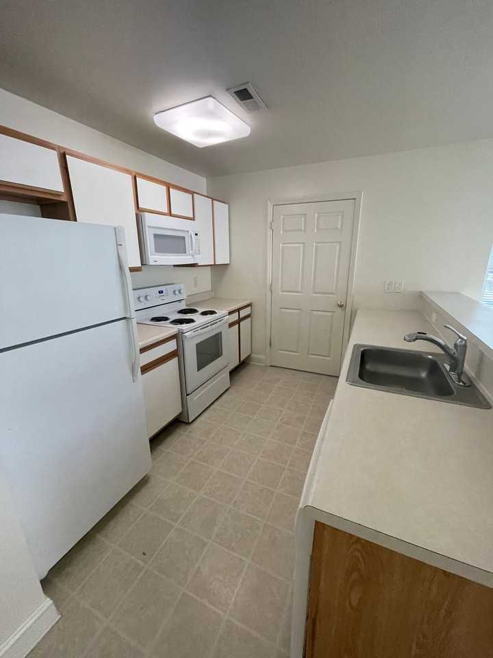 1903A Tabor Village Dr - Photo 7 of 18