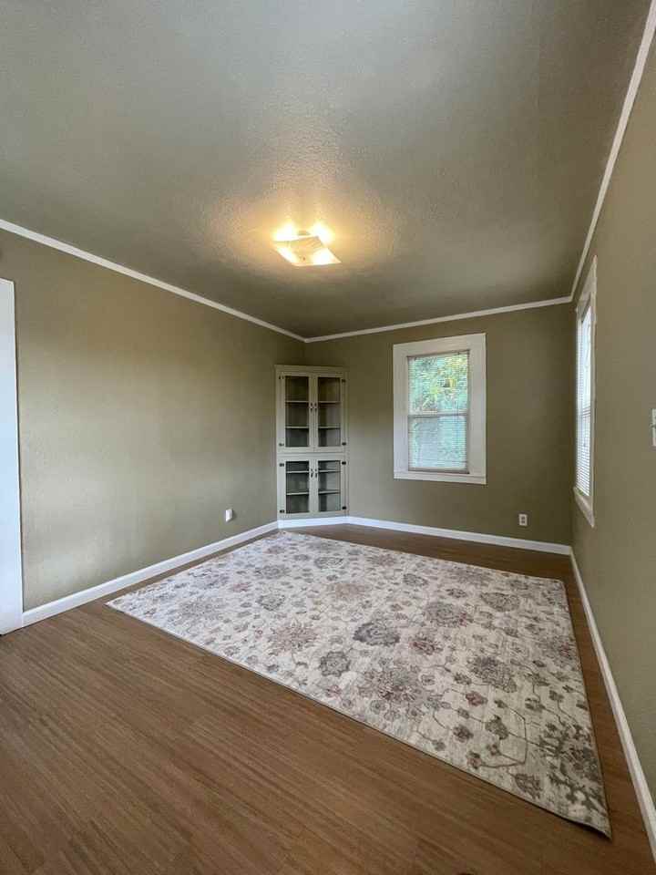 2429 Graham Rd - Photo 3 of 10