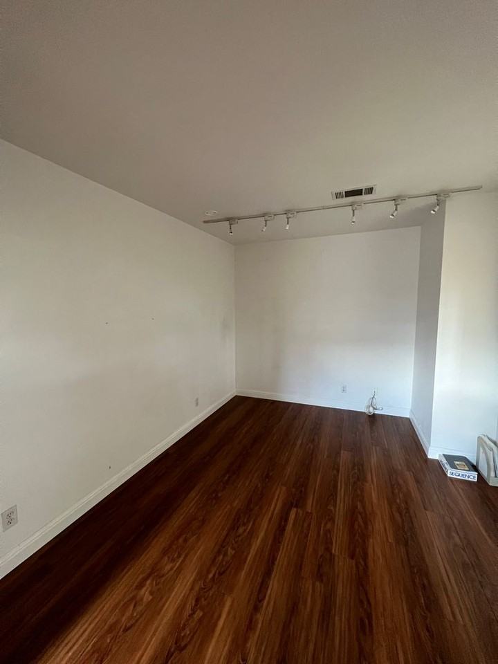 5911 Golden Sunset Ct - Photo 4 of 18