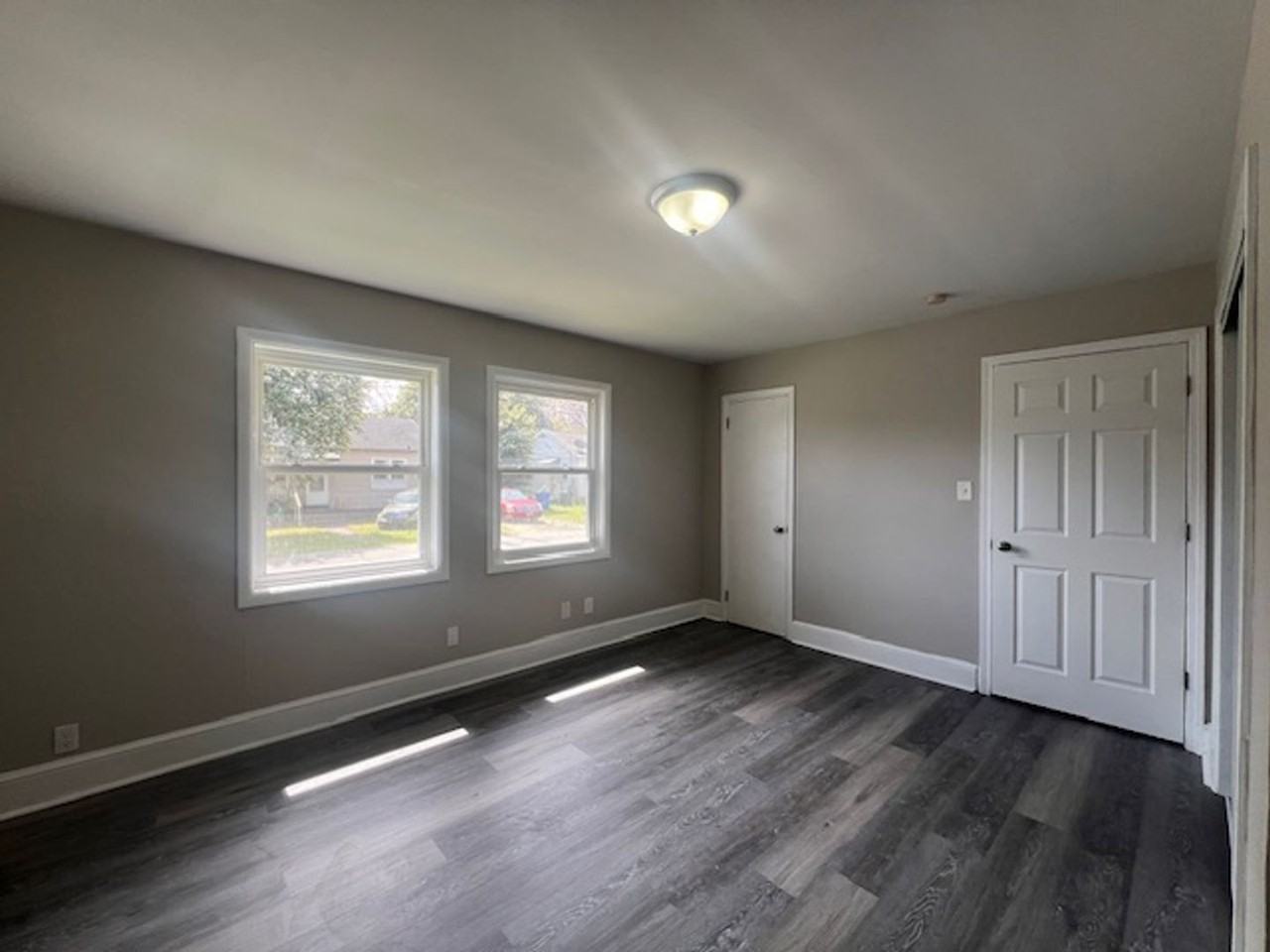 210 Lieber Street - Photo 6 of 10