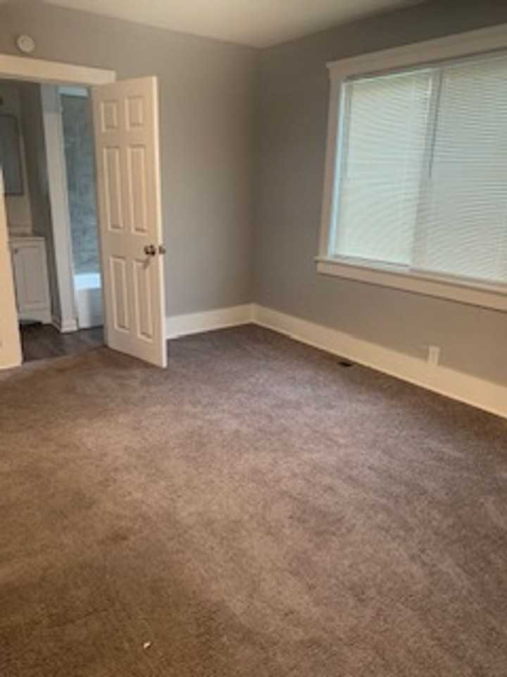 21834 Nevada Ave - Photo 4 of 14