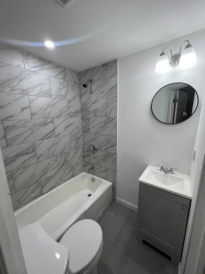 3138 West Weymouth Street - Photo 3 of 14