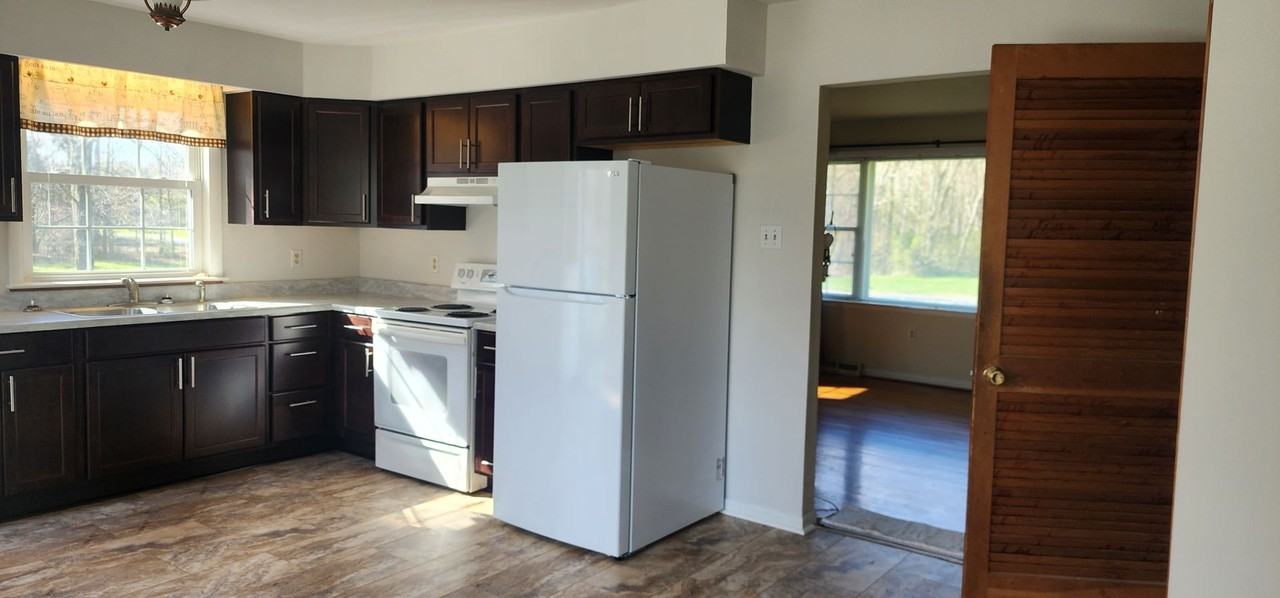 635 Caisson Rd - Photo 3 of 30