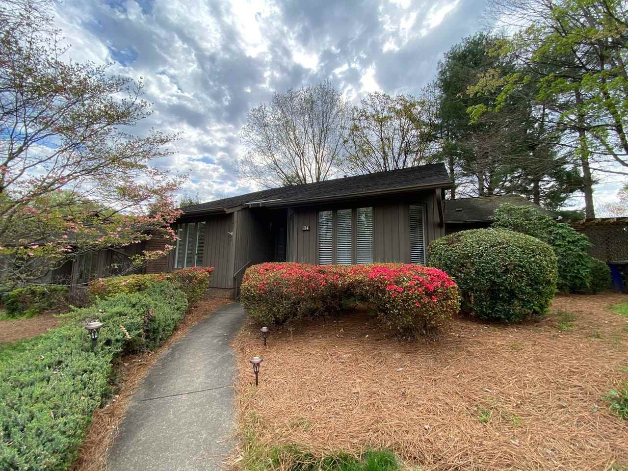 124 Breckindale Cir - Photo 2 of 22
