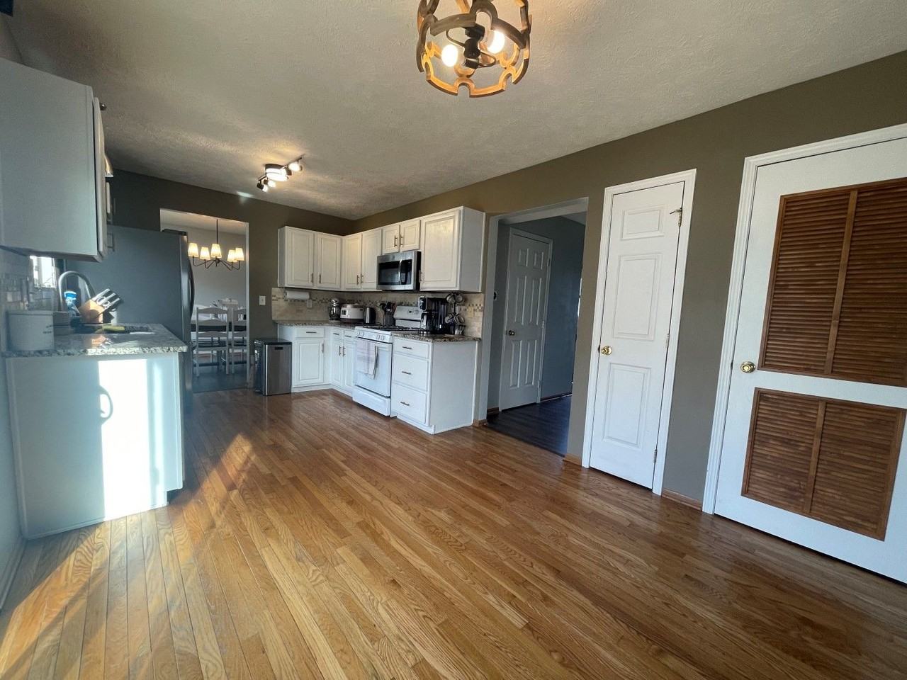 2607 Rahn Blvd - Photo 3 of 16