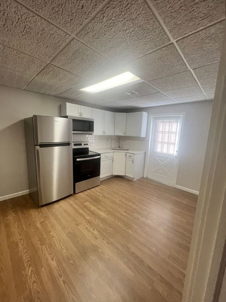 122 Main St - Photo 2 of 9