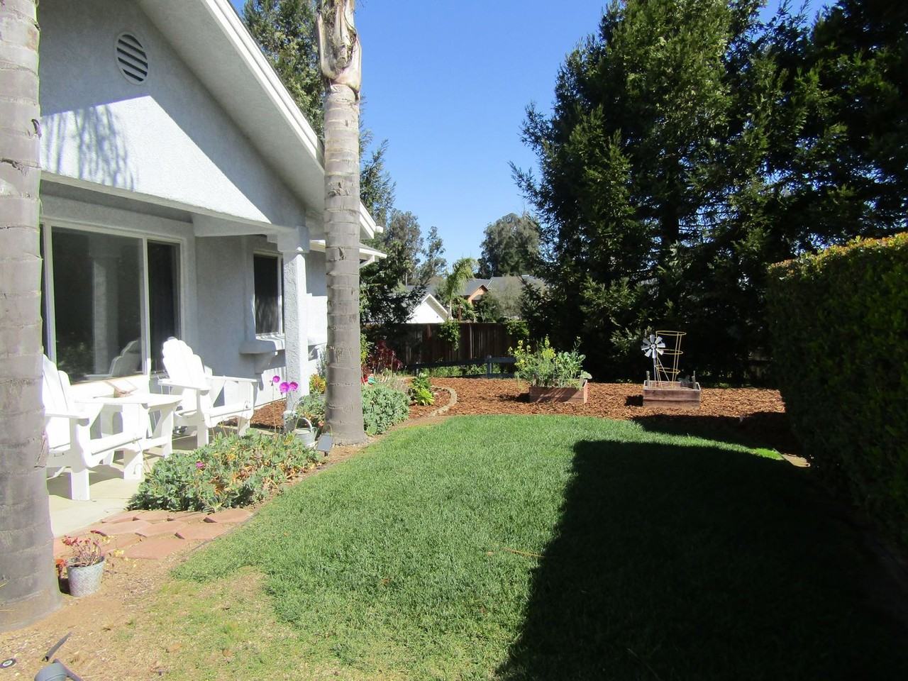 1112 La Serena Way - Photo 2 of 17