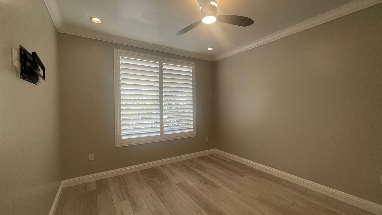 4165 Executive Dr Unit F101 - Photo 5 of 21
