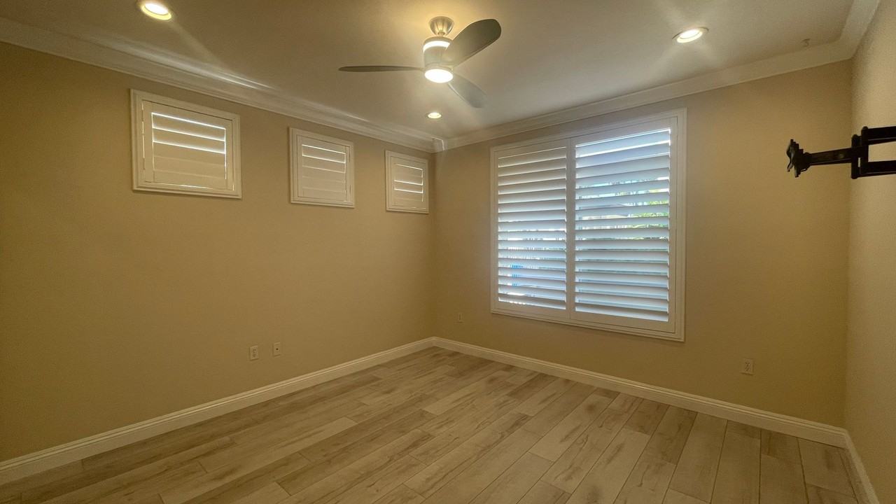 4165 Executive Dr Unit F101 - Photo 6 of 21