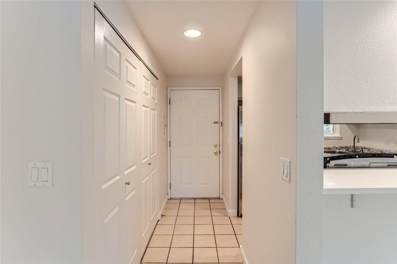 7288 W Lake Sammamish Pkwy Ne - Photo 3 of 27