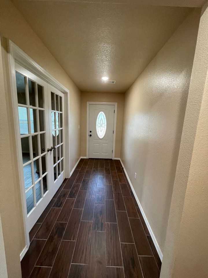 16 Charmont Dr - Photo 2 of 21