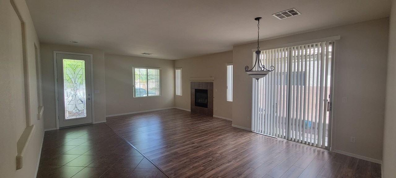 3833 Bowers Hollow Ave - Photo 2 of 31