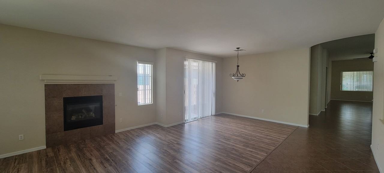 3833 Bowers Hollow Ave - Photo 3 of 31