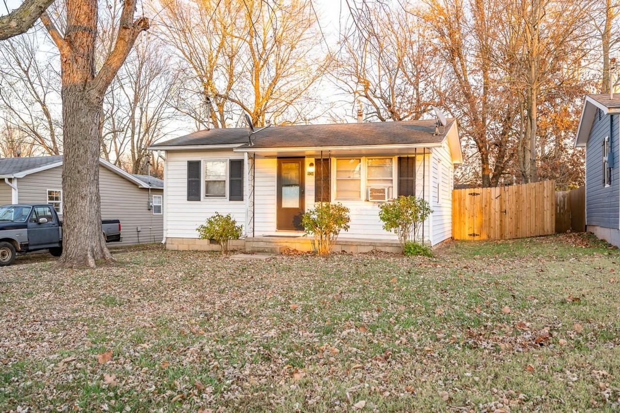 934 S Kansas Ave - Photo 4 of 29
