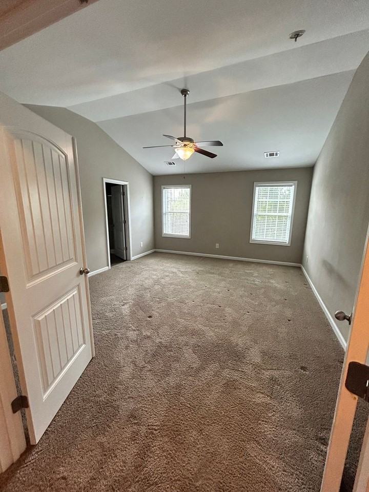 3900 Cahaba St - Photo 7 of 19