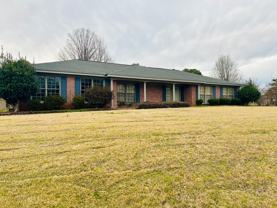 124 Riverdale N - Photo 1 of 1