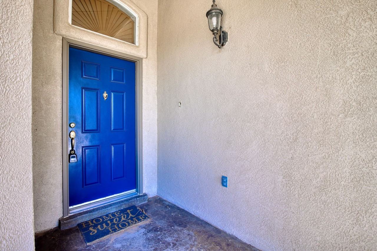 12105 Picasso Dr - Photo 3 of 50